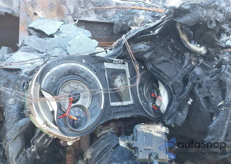 2014 Chrysler Town & Country Touring z USA, uszkodzony, nr VIN 2C4RC1BG4ER363817